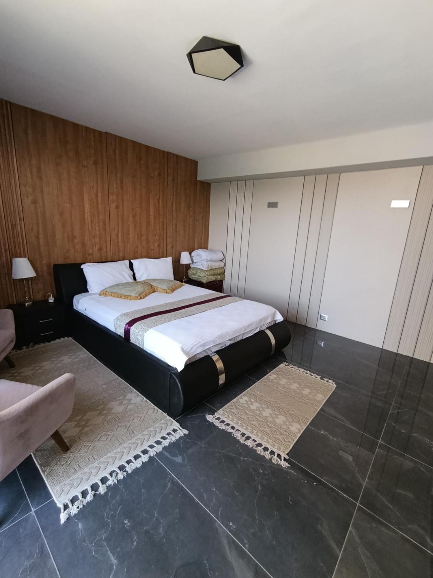 Penthouse Apartment On The Beach بات يام المظهر الخارجي الصورة