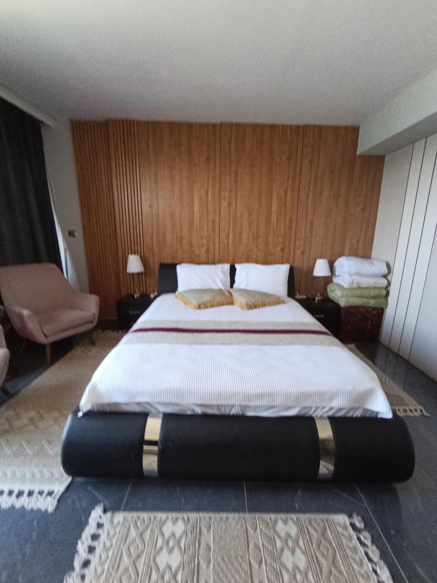 Penthouse Apartment On The Beach بات يام المظهر الخارجي الصورة