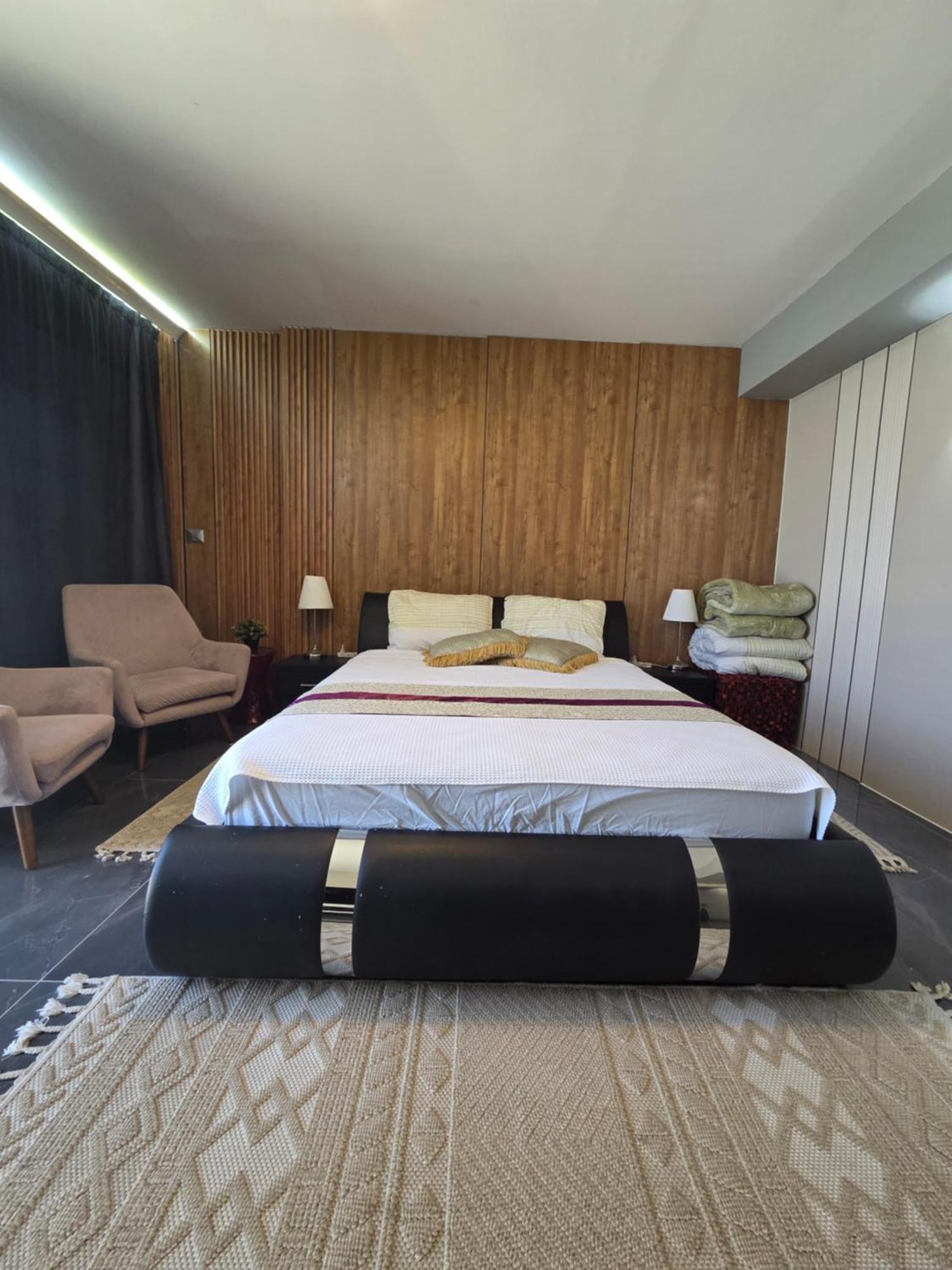 Penthouse Apartment On The Beach بات يام الغرفة الصورة