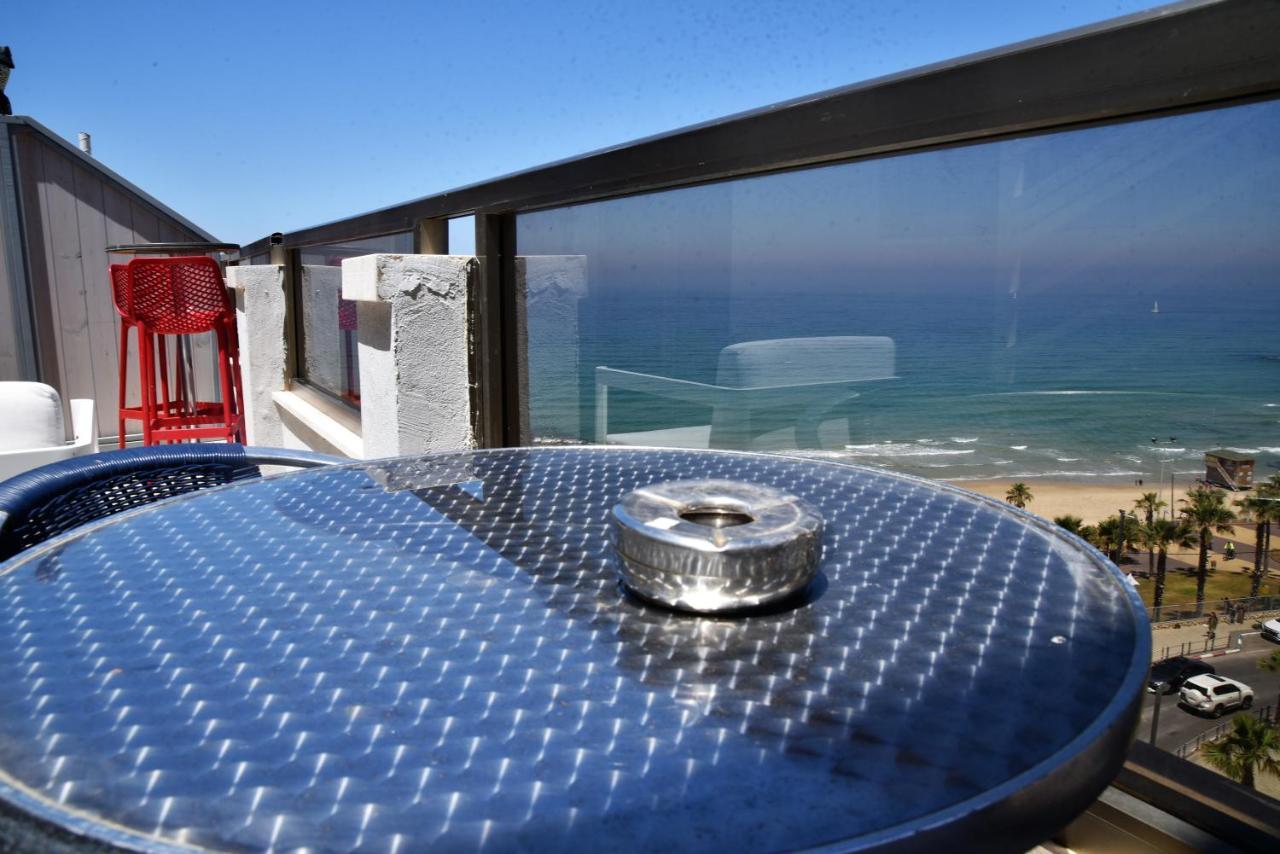 Penthouse Apartment On The Beach بات يام المظهر الخارجي الصورة