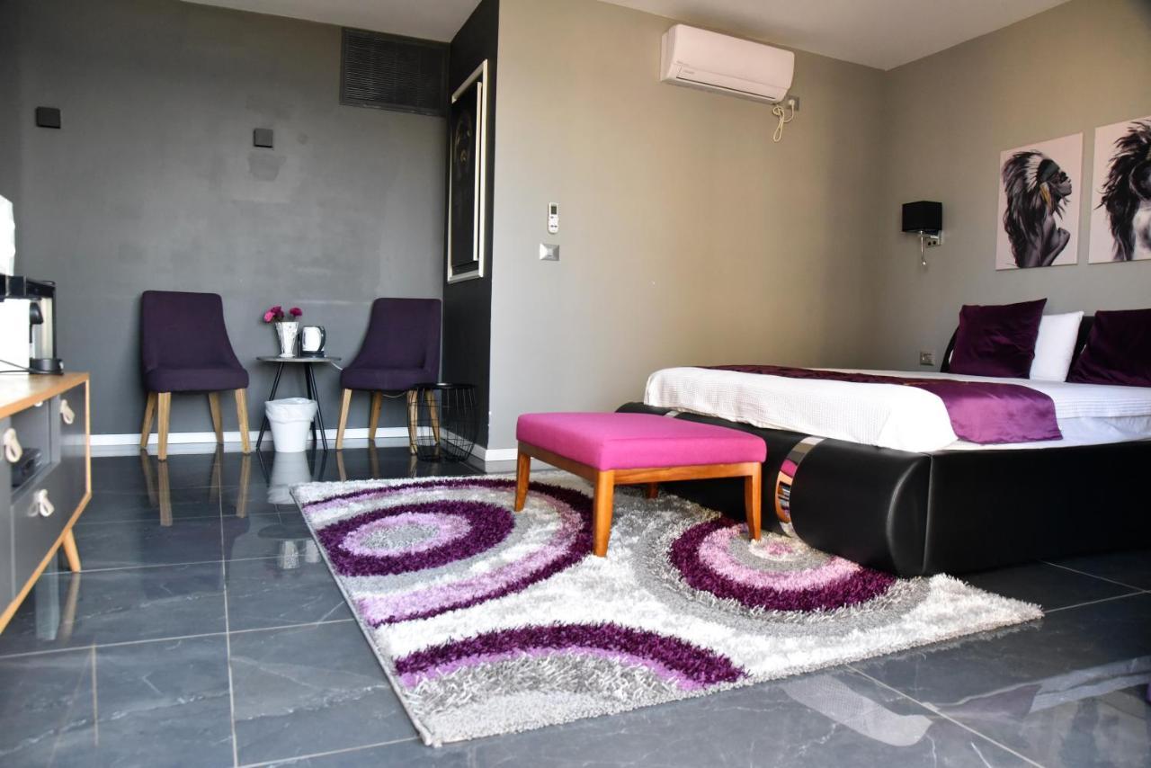 Penthouse Apartment On The Beach بات يام المظهر الخارجي الصورة